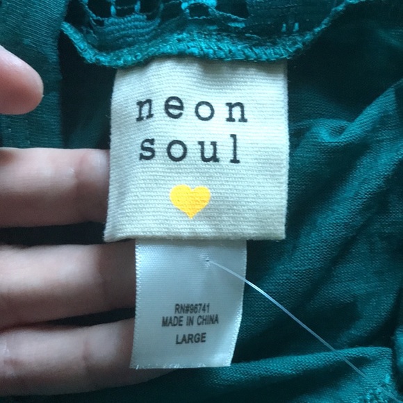 Neon Soul women’s thin button up lace back Teal green shirt Size Large.Brand New - Picture 5 of 8